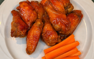 Special Buffalo Wings with Carrots at the side