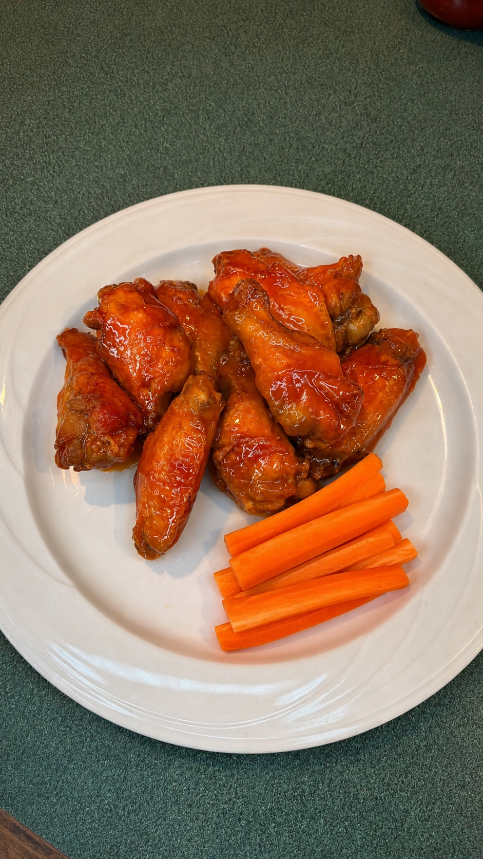 Special Buffalo Wings with Carrots at the side